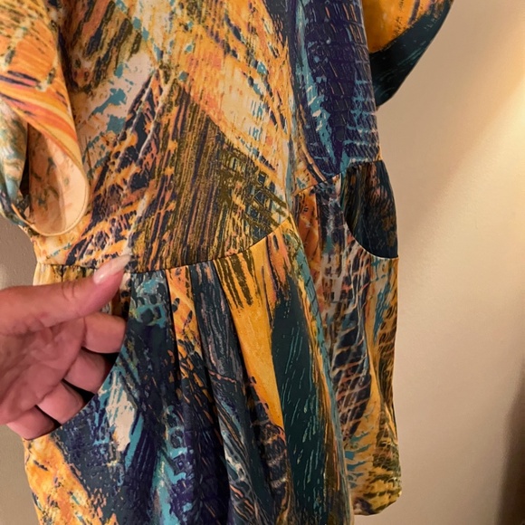 Free People Mini Dress W/ Zipper & 5 Button Mesh Back And Side Pockets--Size 4 l - Picture 4 of 14